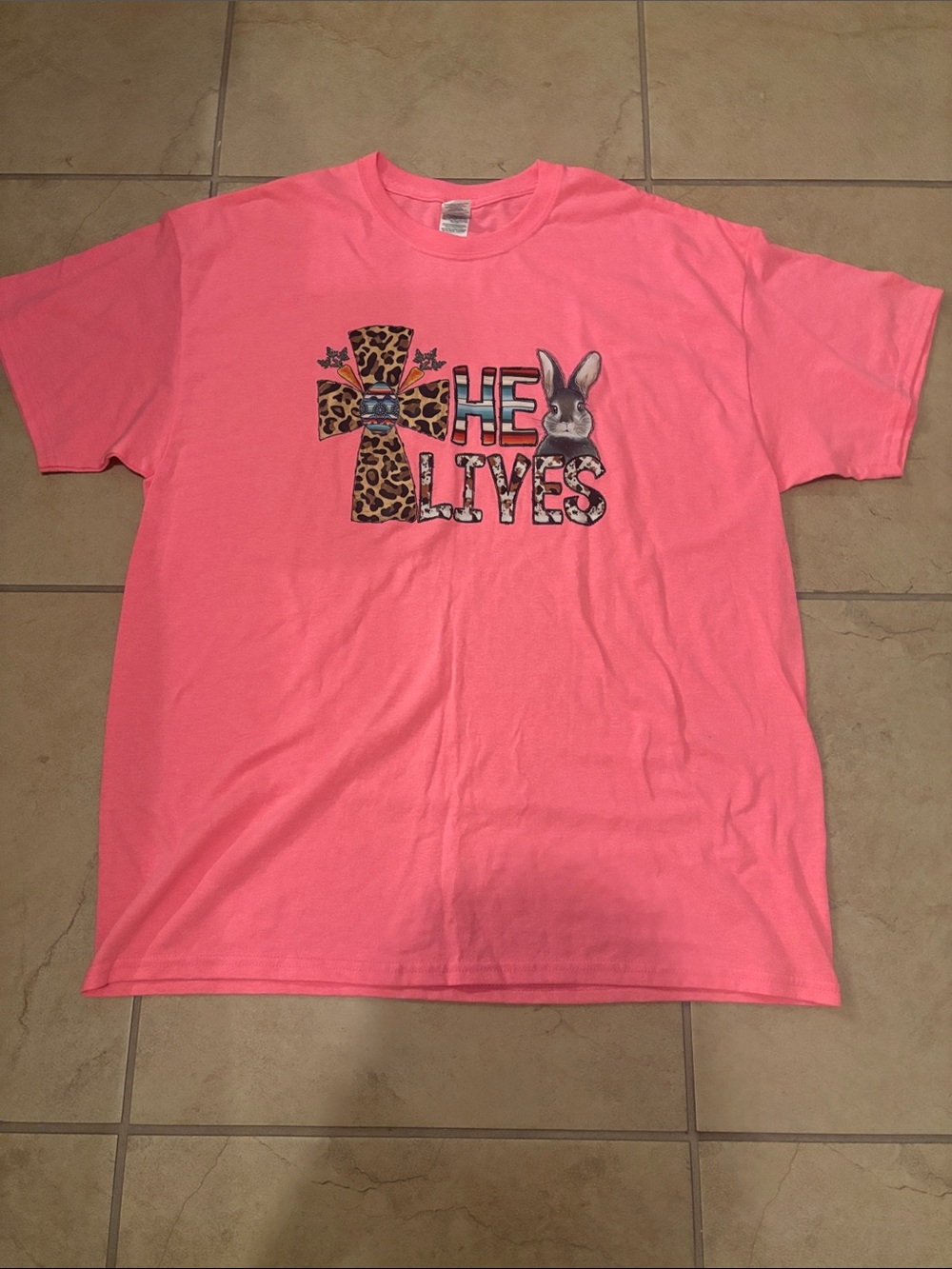 Gildan Neon Pink 'He Lives' Leopard Cross Bunny Graphic Tee - Picture 3 of 3